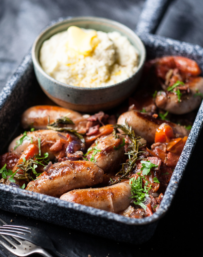 gordon-ramsay-bangers-and-mash-recipe-thefoodxp